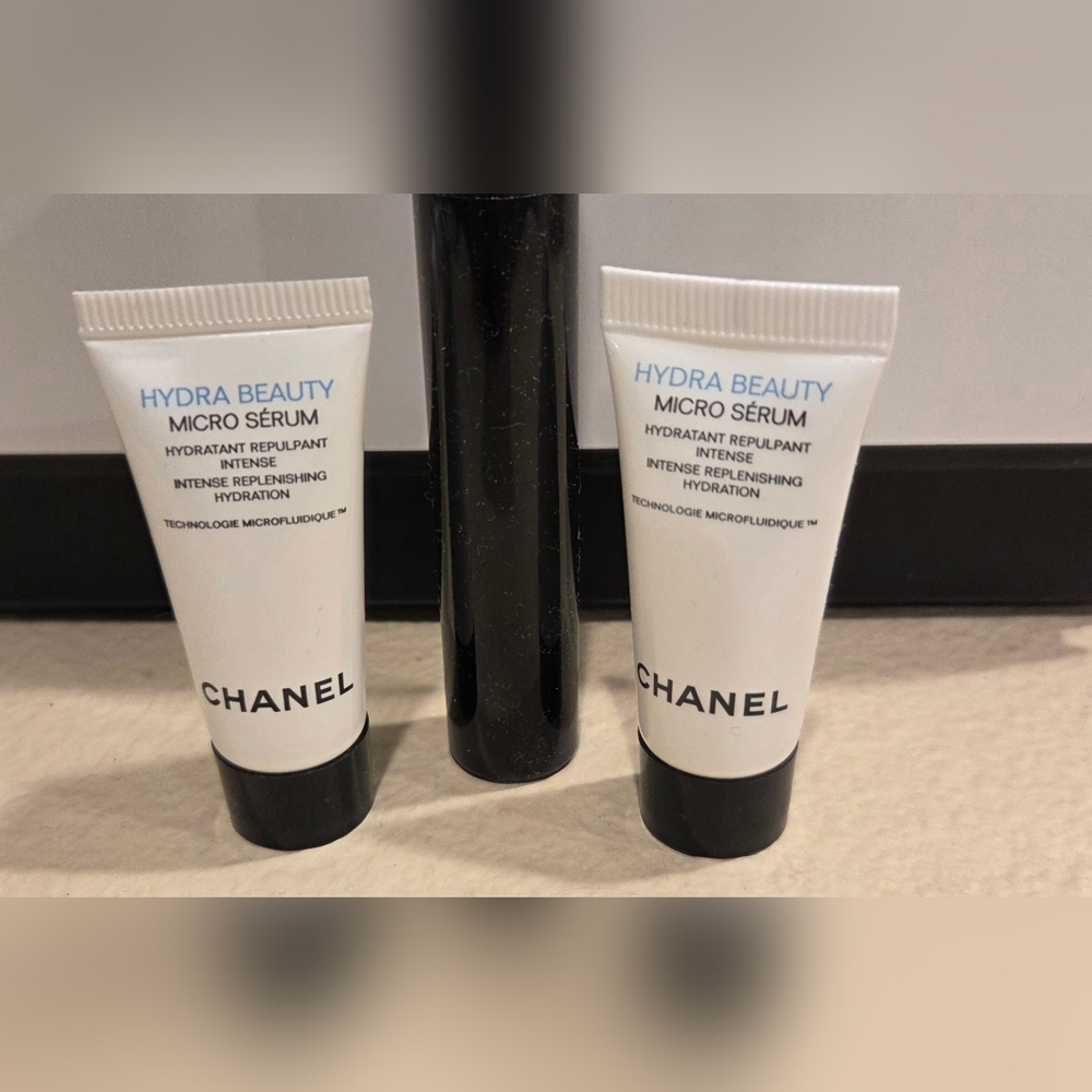 CHANEL Hydra Beauty Micro Sérum Duo with Black Container